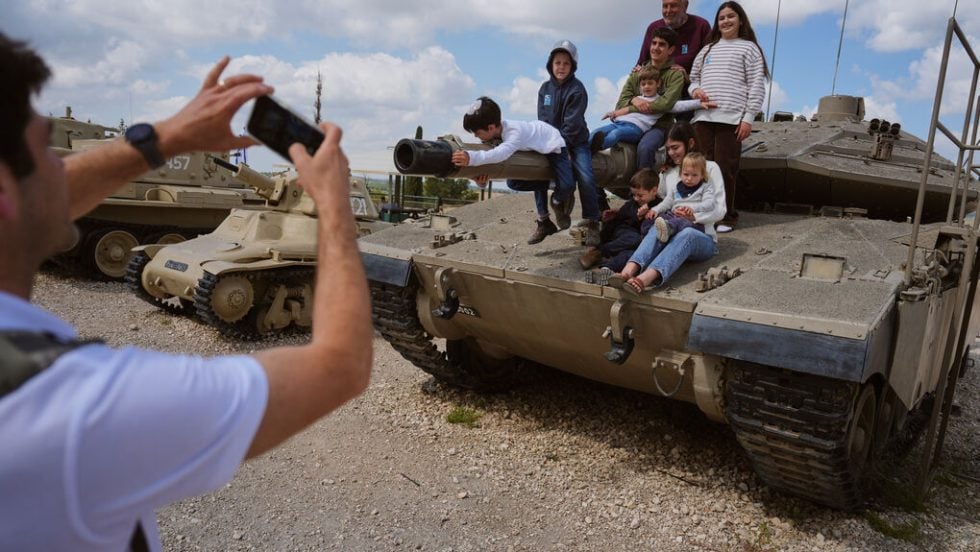 Κοινός θρήνος, κοινό αίτημα για ειρήνη